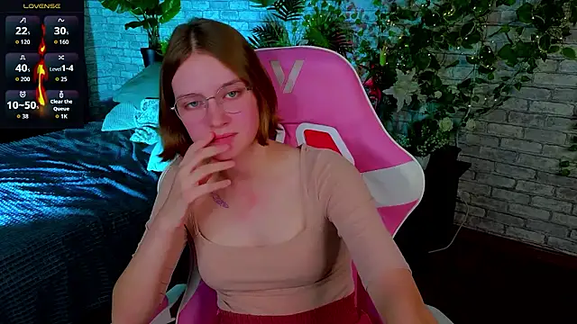 Mia_Mooore's cam snapshot