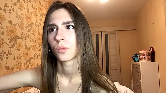 ElsieKuhlmann live sex cam