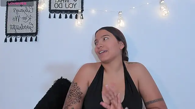 sara_os's cam snapshot