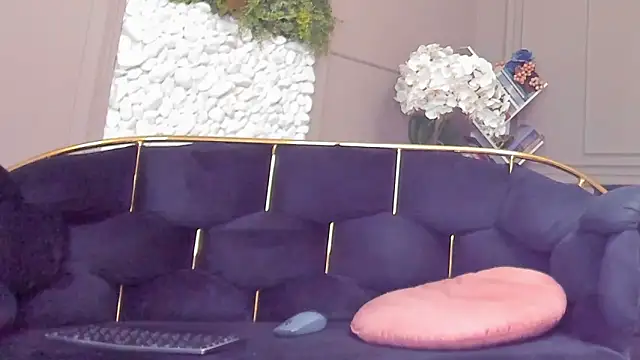 Deliciouslips's cam snapshot