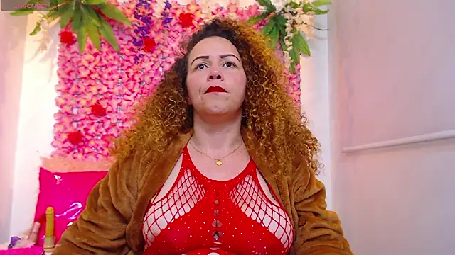 BLONDE_SEXYHOT's cam snapshot