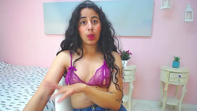 scarlett_clyde's cam snapshot