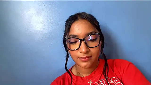 EstelleSchmeichel's cam snapshot