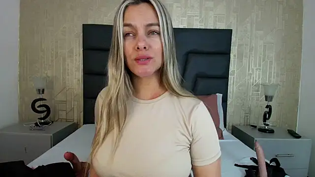 Isabella_Harley's cam snapshot