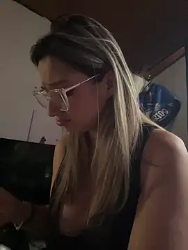 Isabella_Varella's cam snapshot