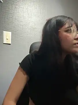 AngieRousse_'s cam snapshot