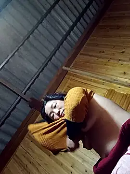 quynhbupbe11's cam snapshot