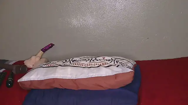 CherieBlushX's cam snapshot