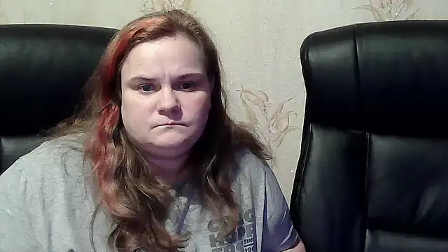 HollyXXXEva's cam snapshot