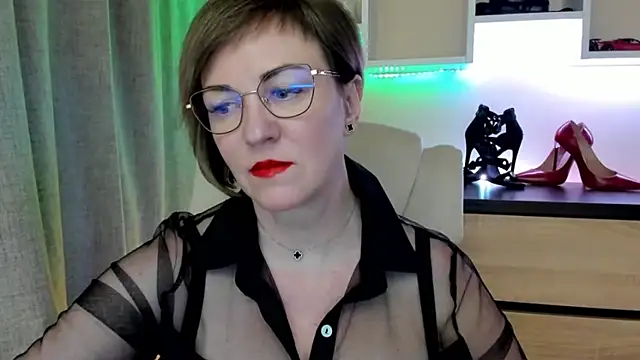 feliziaDesire's cam snapshot