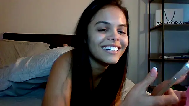 Anyynha live sex cam