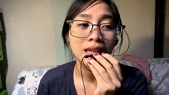 LenoraFrailey live sex cam