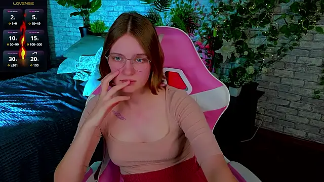 Mia_Mooore's cam snapshot