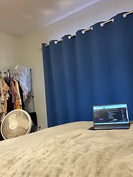 Hotslut187's cam snapshot