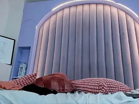 ChloeeMiller__'s cam snapshot