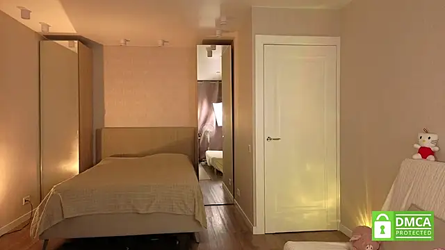 lulu_moonmoon's cam snapshot