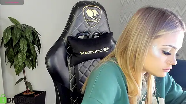 KarinaBroks's cam snapshot