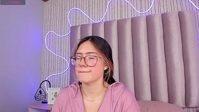 SamanthaPeachss's cam snapshot