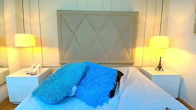 CarolinnaSaenz's cam snapshot