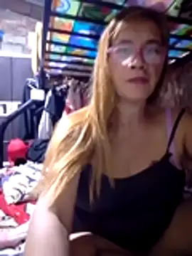 SexyHottMom's cam snapshot