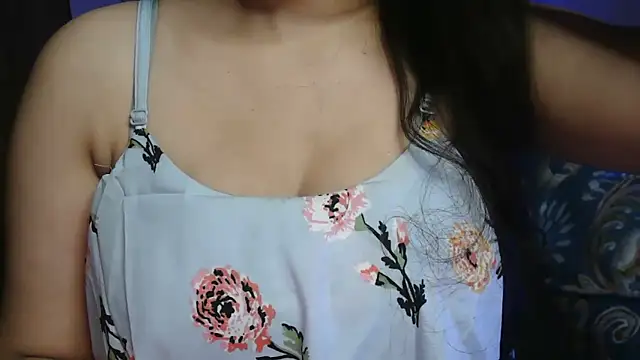 HotNiyathi's cam snapshot