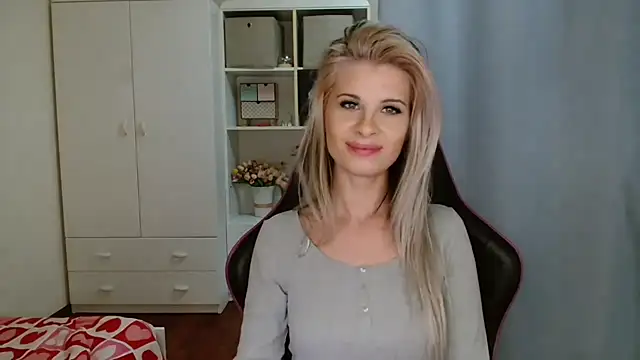 KristineGlow's cam snapshot