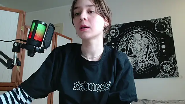 Mysterious_Toy's cam snapshot