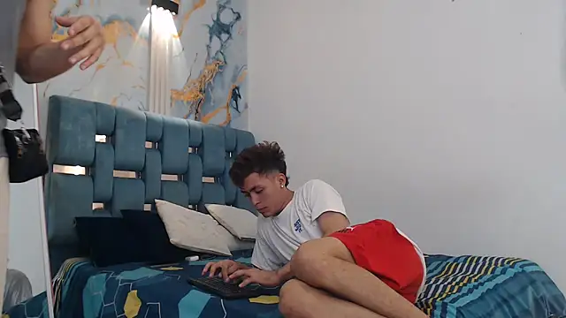 VERY_HOT_GUYS live sex cam