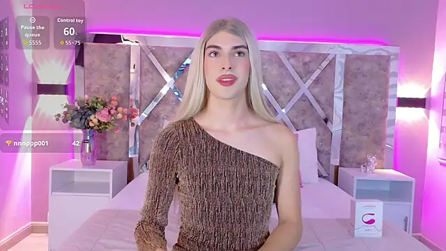 MaxiRogers live sex cam