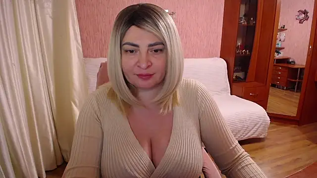 -MeowMeow live sex cam