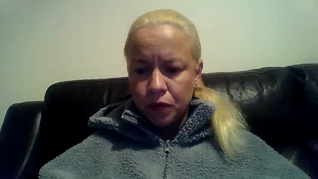 jennyblondeuk's cam snapshot