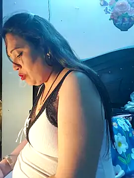 Poojabhabi101 live sex cam