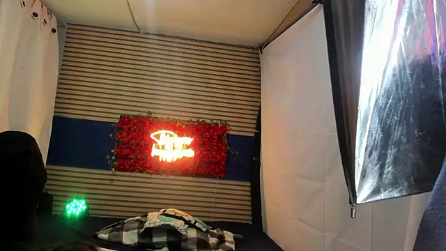 rosse_2504's cam snapshot