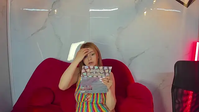 Emmily_Walker's cam snapshot