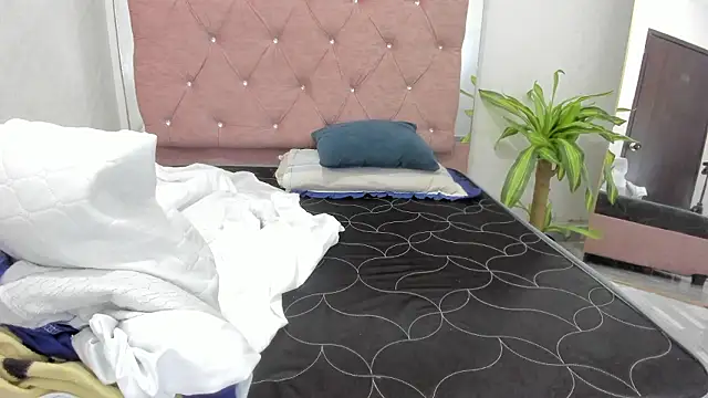 Jazmin040_'s cam snapshot