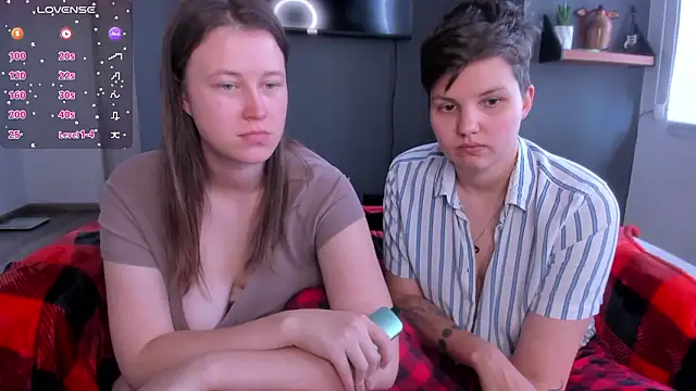 Tenderly_Couple's cam snapshot