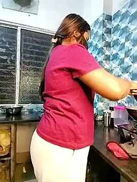 LoveLy-Soneya's cam snapshot