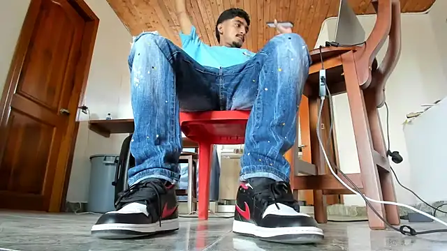 latin_bbc's cam snapshot