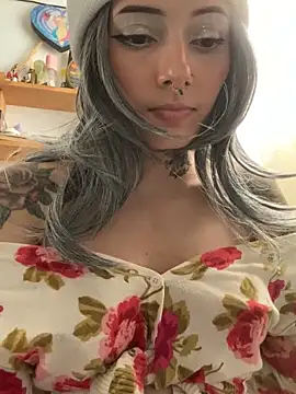 LiliJones_'s cam snapshot