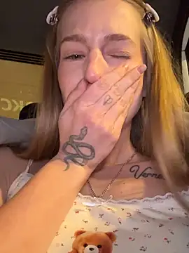 kira_mia's cam snapshot