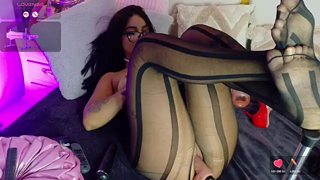 SenniaBella live sex cam