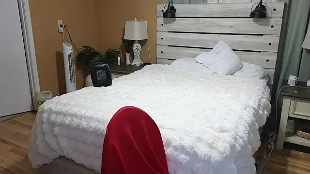 TexasTattooedHouseWife's cam snapshot