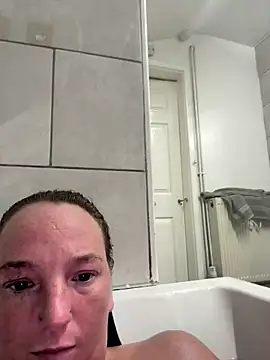 JustYourNormalCouple's cam snapshot