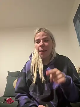 BlondieJujuVibe's cam snapshot