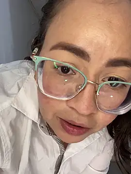 alisbloom's cam snapshot