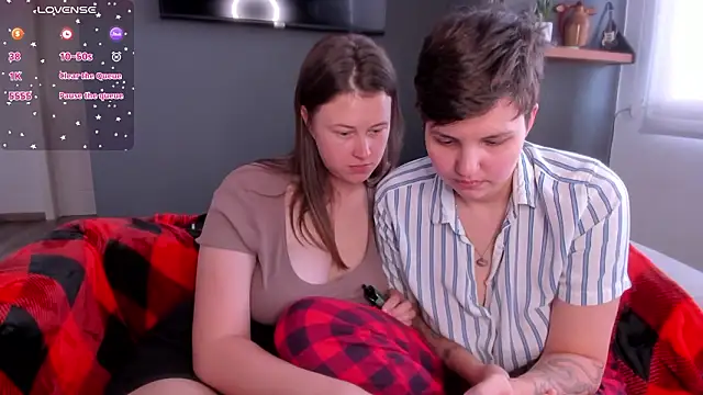 Tenderly_Couple live sex cam