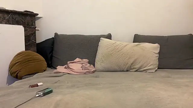 nanaisbackk's cam snapshot