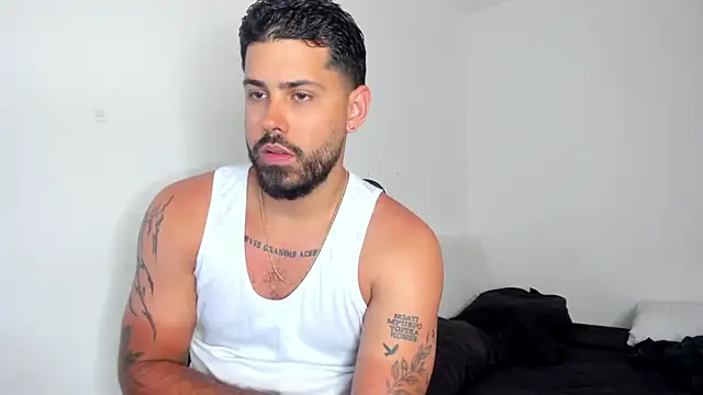 Justyn_Torres's cam snapshot