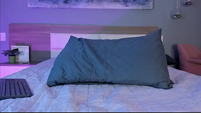 LexxyBunny_'s cam snapshot