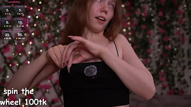 Petite_Polly's cam snapshot